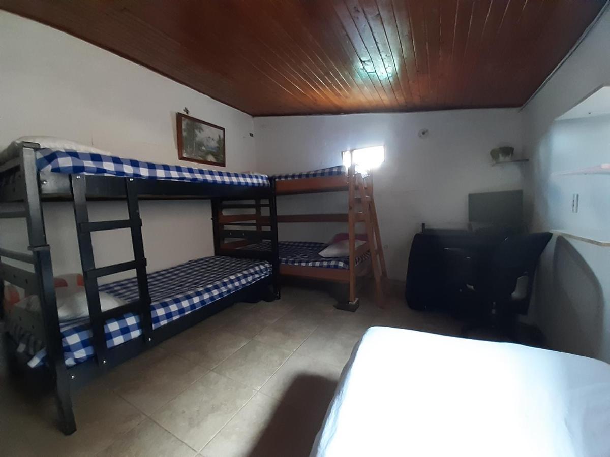 Artesanos Y Turistas Appartamento Guatapé Esterno foto