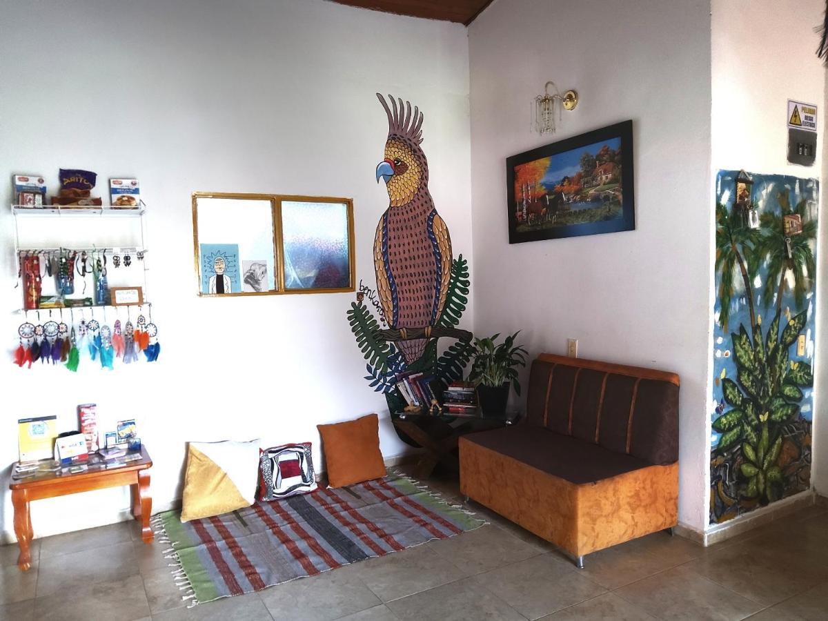 Artesanos Y Turistas Appartamento Guatapé Esterno foto